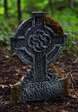 mossy-celtic-cross-tombstone-1566952617