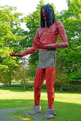 Redstatue